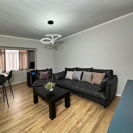 Home Select Tiranë Eksteriør bilde