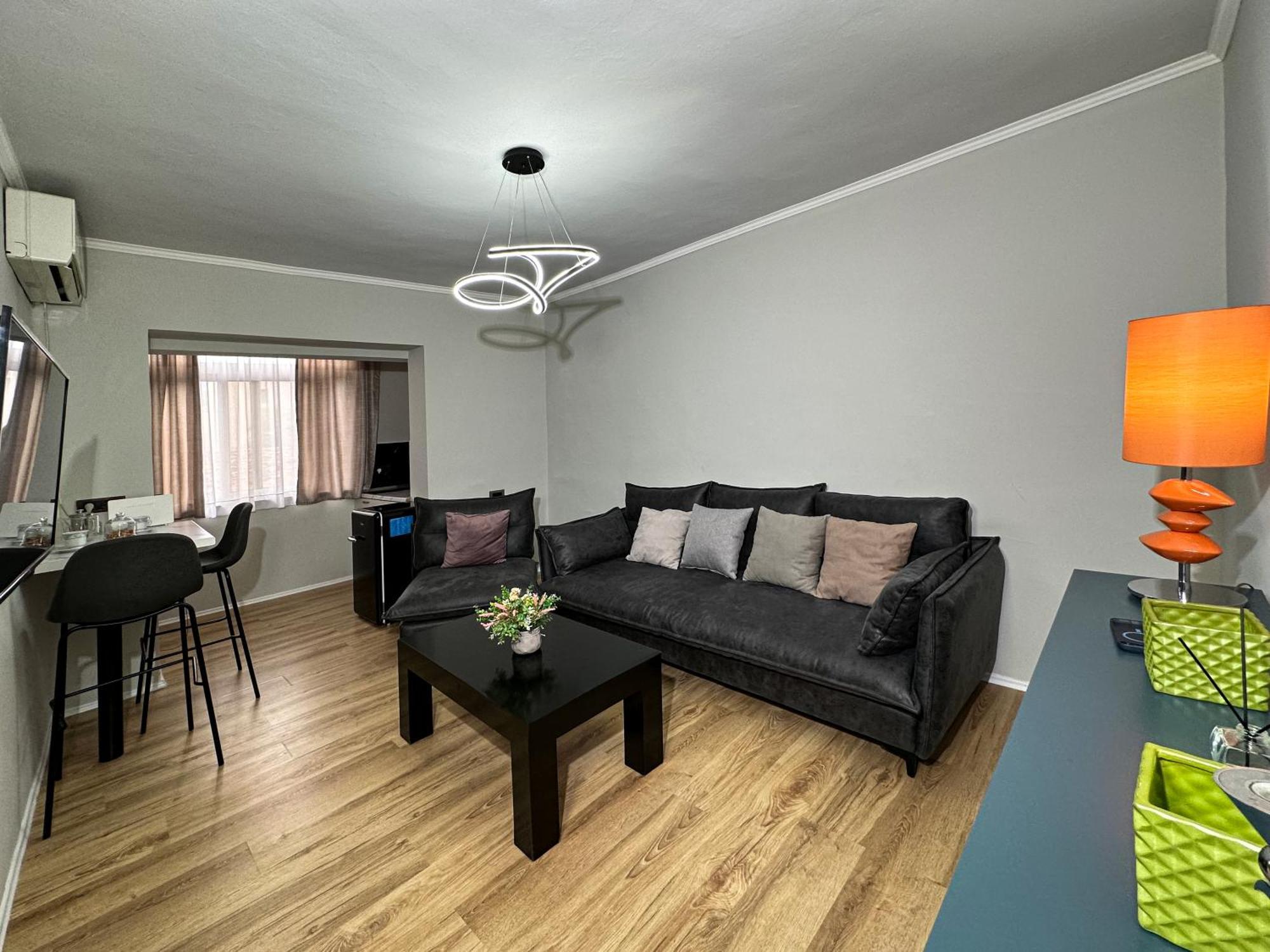 Home Select Tiranë Eksteriør bilde